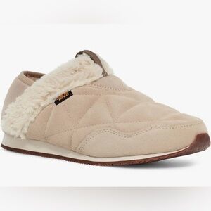 Teva Women's sz 5 Reember Plushed  Cream Quilted Slip Ons - NEW